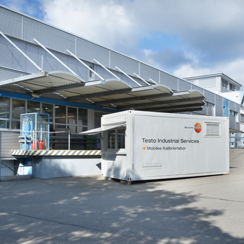 Mobilne laboratorium wzorcujące Kalibracja w mobilnym laboratorium bezpośrednio w zakładzie klienta